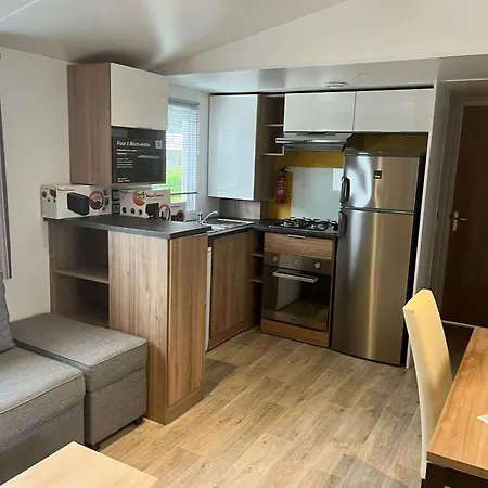 Mh 305 3 Et 1 Salle De Bain Dan 4 Etoiles Camping