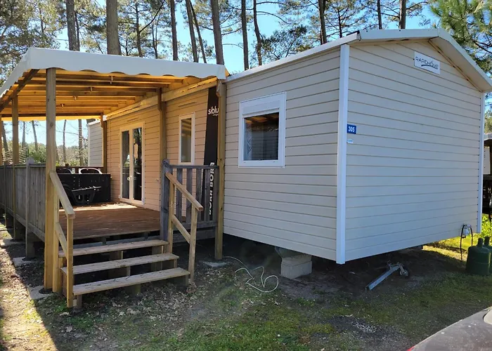 Mh 305 3 Et 1 Salle De Bain Dan 4 Etoiles キャンプ場 *