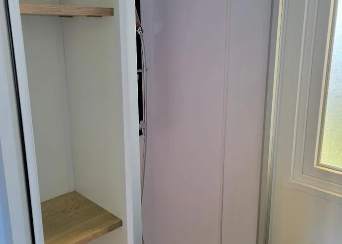 キャンプ場 Mh 305 3 Et 1 Salle De Bain Dan 4 Etoiles *